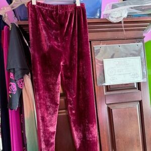 Burgundy Velvet Stretch Leggings – soft crushed velvet M
